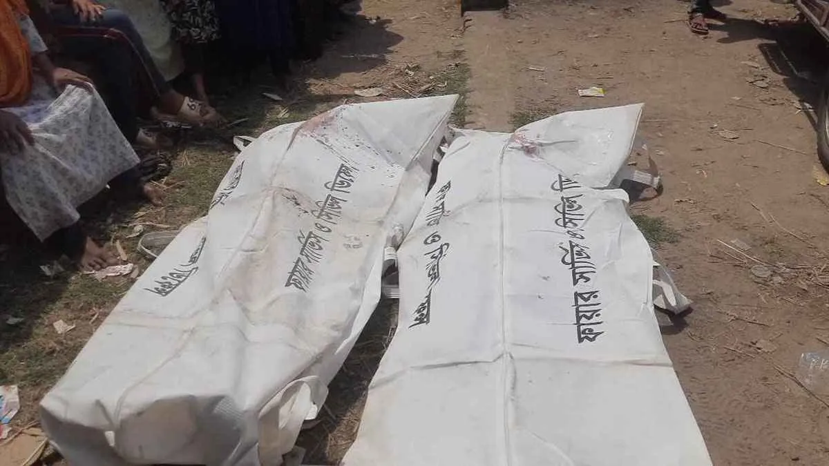 দুই মোটরসাইকেলের মুখোমুখি সংঘর্ষে স্বামী-স্ত্রী নিহত