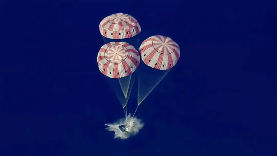 নিরাপদে পৃথিবীতে ফিরলেন নভোচারীরা