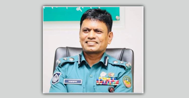 ডিআইজি মোল্যা নজরুলসহ পুলিশের ঊর্ধ্বতন ৩০ কর্মকর্তাকে বদলি