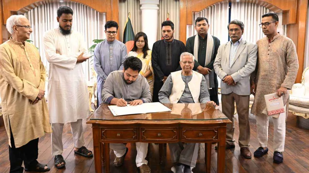 জুলাই সনদে এনসিপির স্বাক্ষর, ধন‍্যবাদ দিলেন প্রধান উপদেষ্টা