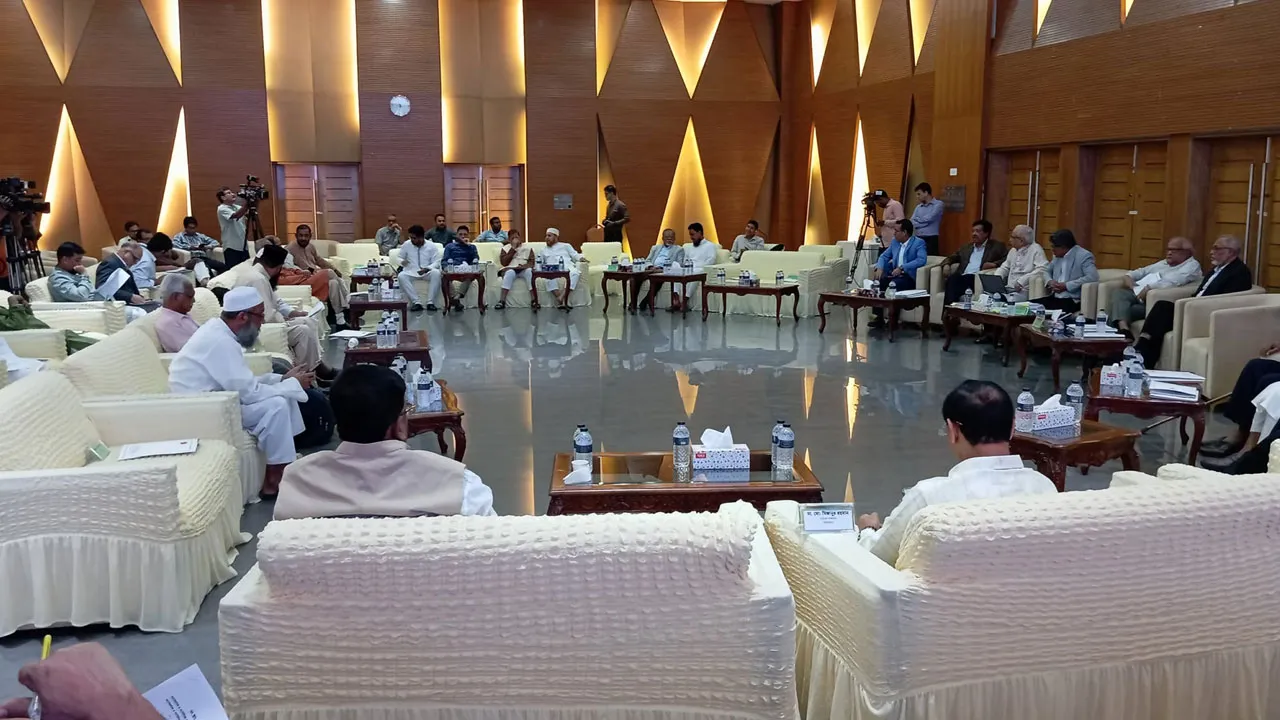ঐকমত্য কমিশনের দ্বিতীয় দফার সপ্তম দিনের বৈঠক শুরু