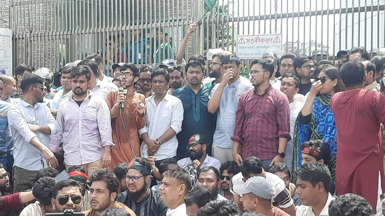 অনতিবিলম্বে ইসি পুনর্গঠন ও স্থানীয় সরকার নির্বাচন চায় এনসিপি