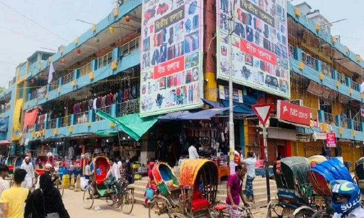 New market shops reopen today after negotiation