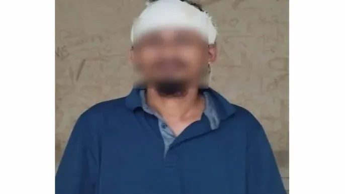 আজিমপুরে বাসে আগুন দেওয়ার চেষ্টা, হাতেনাতে আটক ১