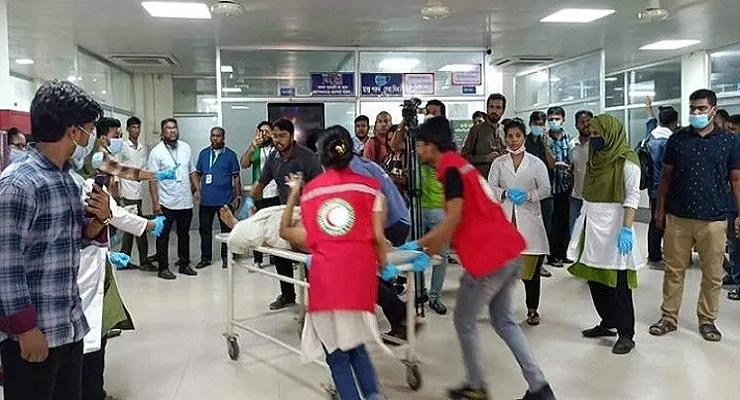 সীতাকুণ্ডে বিস্ফোরণে নিহতের সংখ্যা বেড়ে ৪১