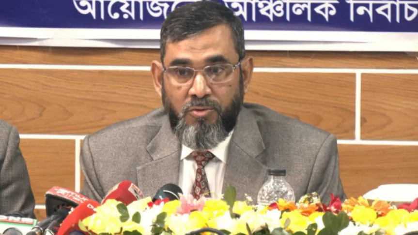 রাজনৈতিক কর্মকাণ্ড নিয়ে আমরা মতামত দিতে চাই না : ইসি