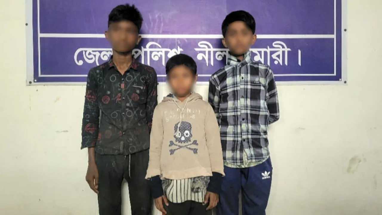 নীলফামারী সীমান্তে ৩ শিশু আটক