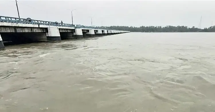 বিপৎসীমার নিচে তিস্তার পানি, স্বস্তিতে পাড়ের মানুষ