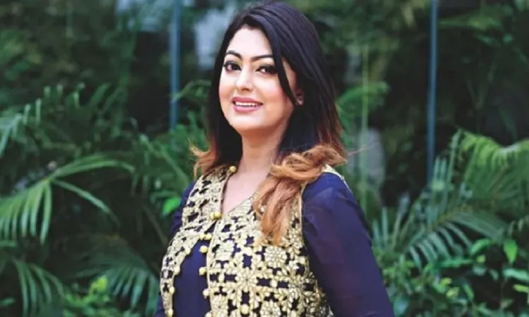 চিত্রনায়িকা নিপুণ জ্বরে আক্রান্ত