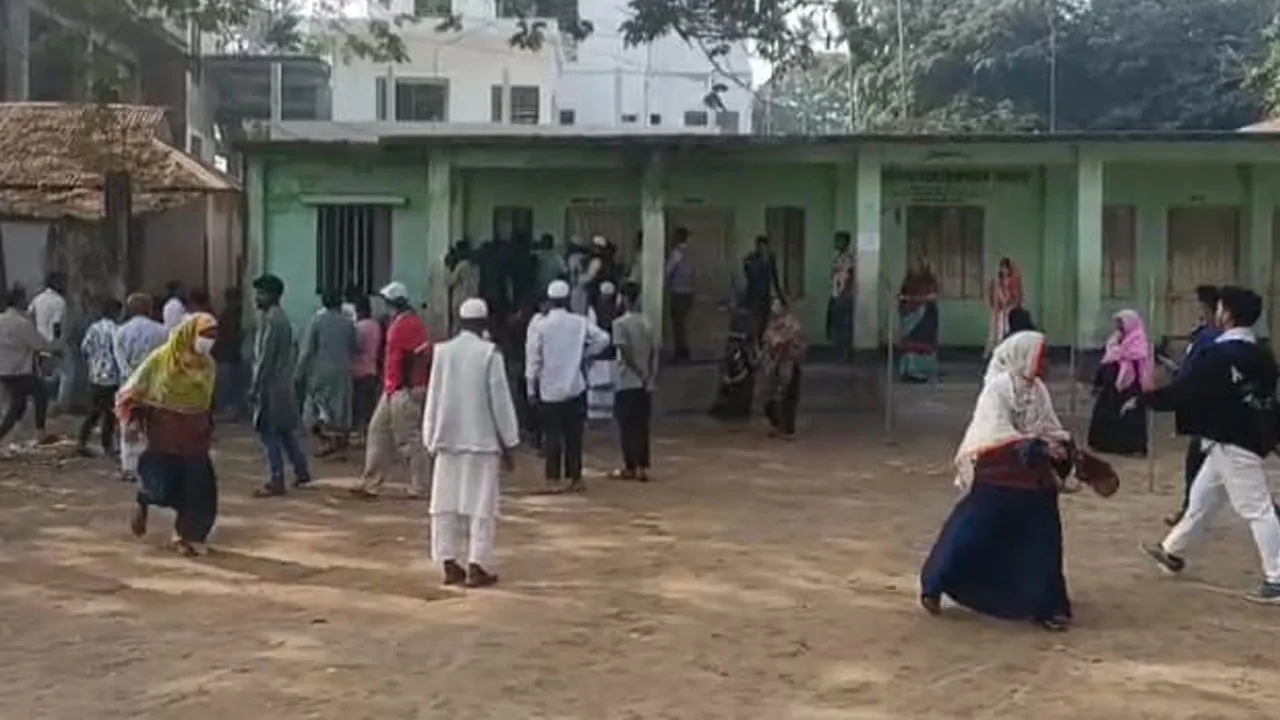 ছিনতাইকারীর কবলে ঢাবির ছাত্রী, কার ছিড়ে  স্বর্ণের দুল হাইজাক