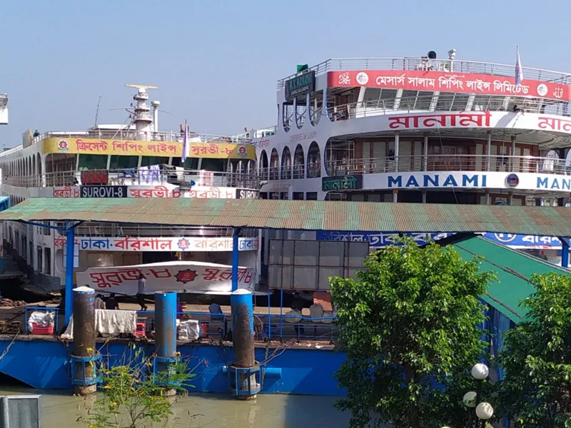 বরিশাল-ভোলা রুটে লঞ্চ ও স্পিডবোট চলাচল বন্ধ