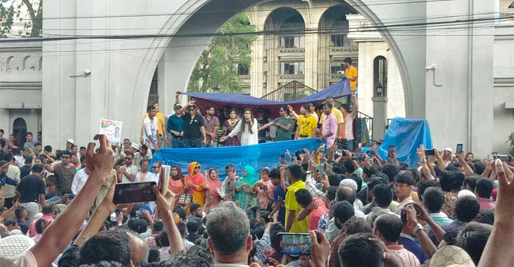 নগর ভবনে ব্লকেড কর্মসূচি ইশরাক সমর্থকদের, নাগরিক ভোগান্তি চরমে