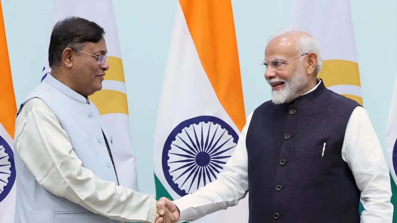 নরেন্দ্র মো‌দির সাক্ষাৎ পে‌লেন হাছান মাহমুদ