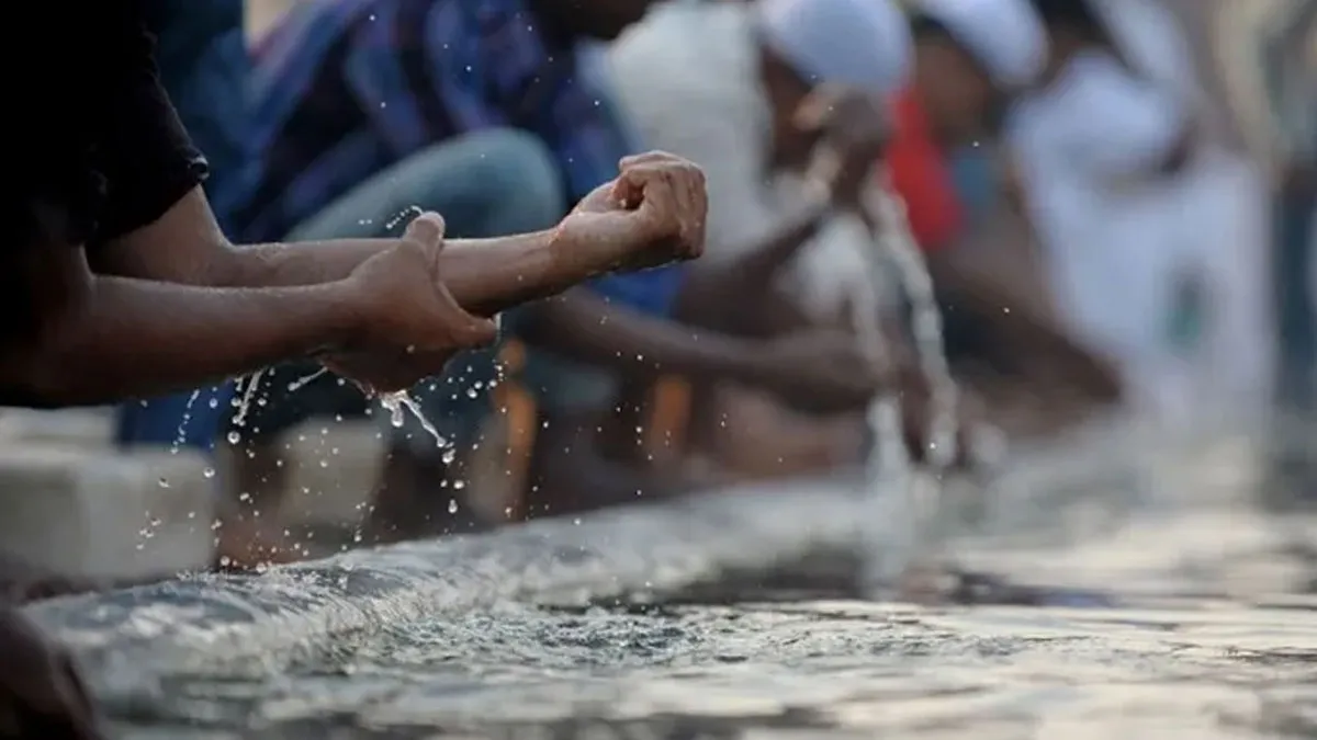 অজু করলে যেভাবে গুনাহ ঝরে যায়