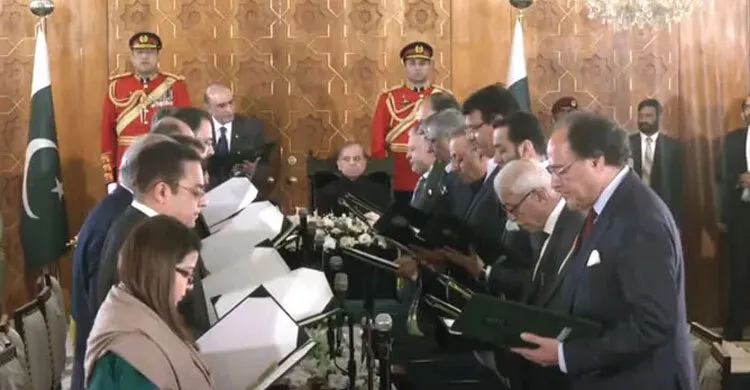 পাকিস্তানে শপথ নিলো ১৯ সদস্যের নতুন মন্ত্রিসভা, নারী একজন