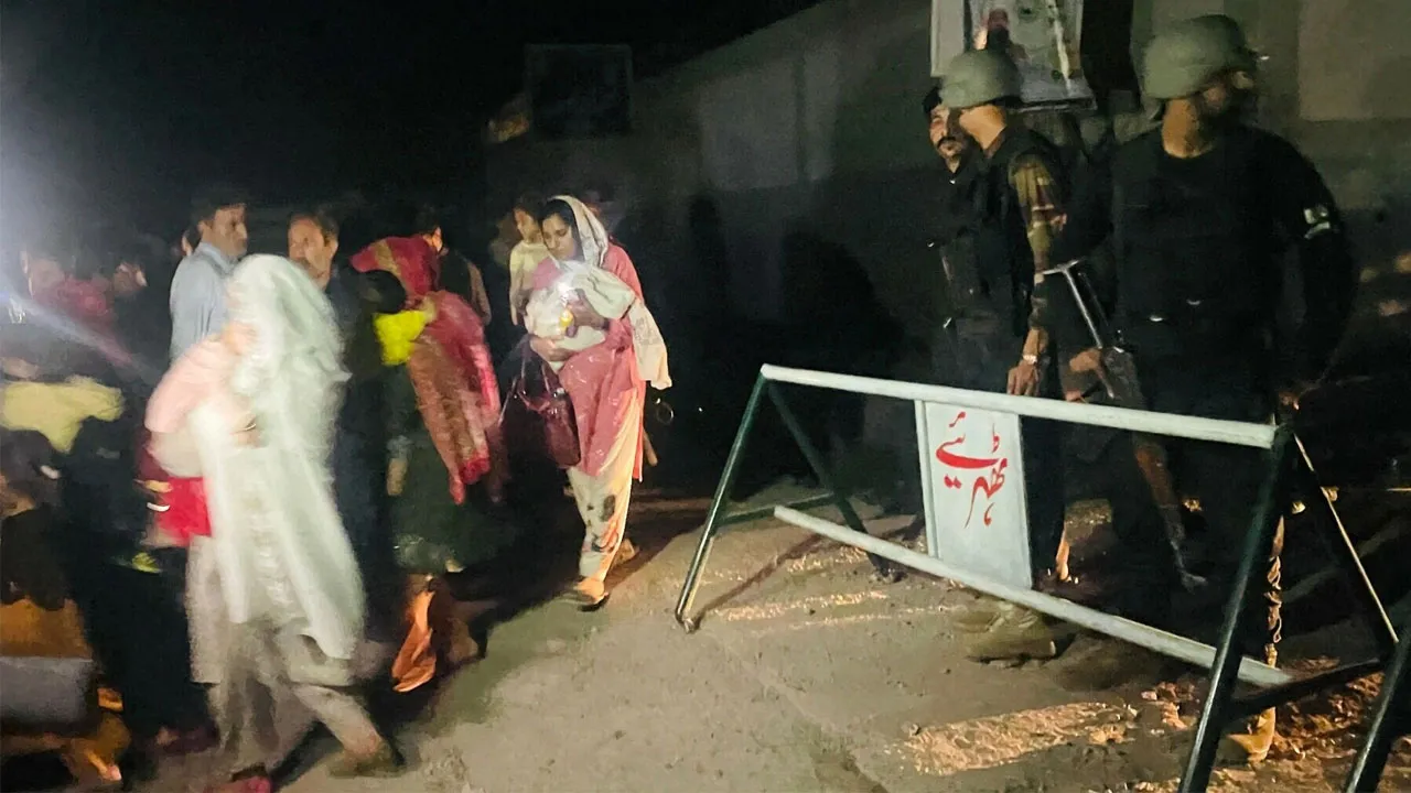 পাকিস্তানে দুটি মসজিদে হামলা চালিয়েছে ভারত, নিহত বেড়ে ৮