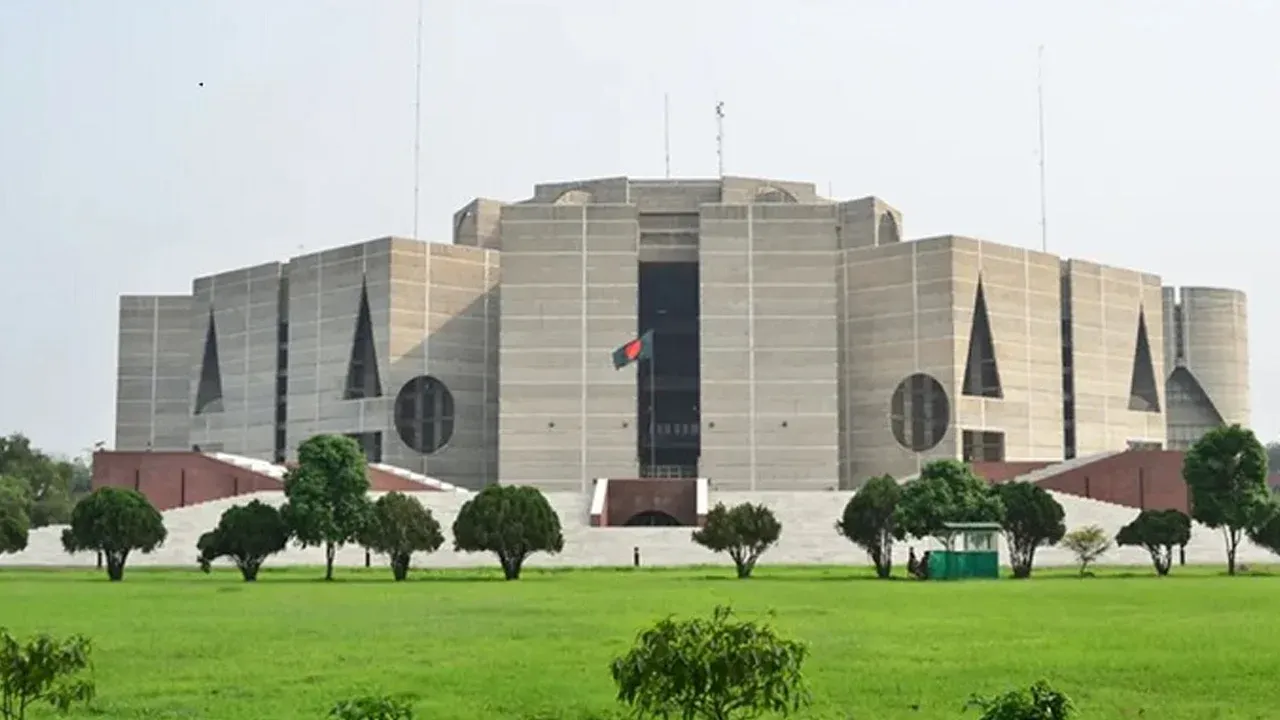 ১০ এপ্রিলের মধ্যে বাসা পাচ্ছেন এমপিরা, তদন্ত হবে সংসদের অডিও বিভ্রাটের