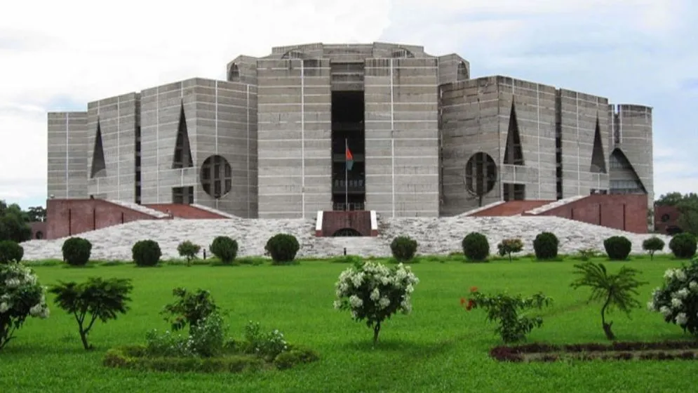 ২০৩৪ সালের মধ্যে ট্রিলিয়ন ডলারের অর্থনীতি হতে চায় বাংলাদেশ