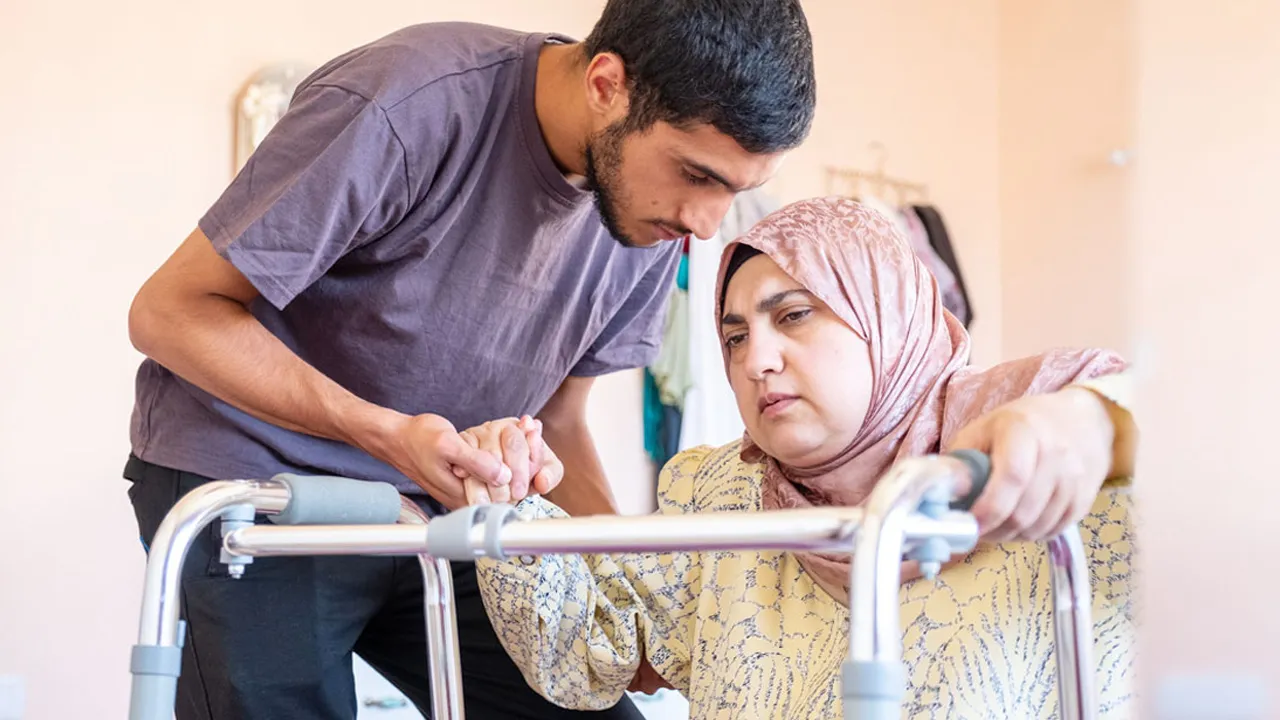 রোগীর সেবা  ৫ হাদিসে