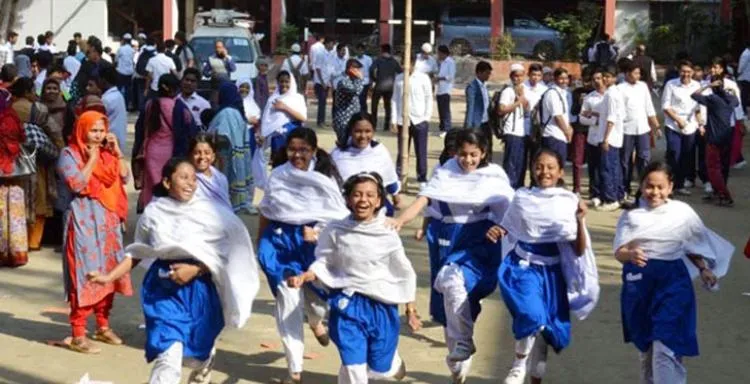 সব শিক্ষাপ্রতিষ্ঠান খুলছে আজ, মানতে হবে যেসব নির্দেশনা