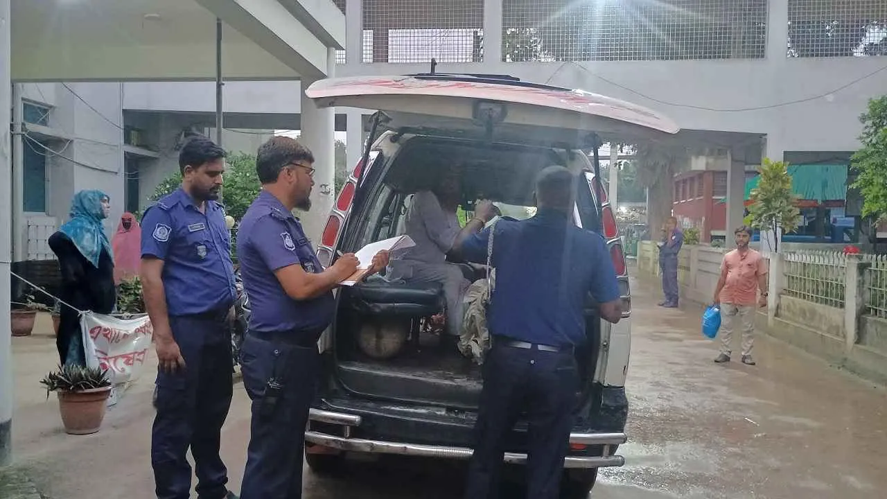 অটোরিকশা-পিকআপ মুখোমুখি সংঘর্ষ