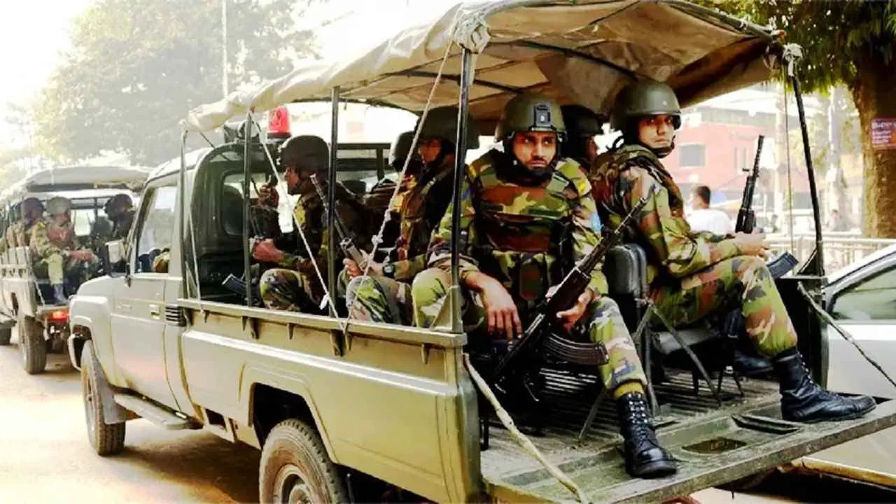 মাঠে নেমেছে সেনাবাহিনী, সারাদেশে থাকবেন ১০৫১ ম্যাজিস্ট্রেট