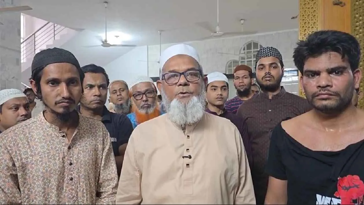 ময়লার বিলেও ‘চাঁদাবাজি’! প্রতিবাদ করায় জামায়াত এমপির ওপর হামলার অভিযোগ