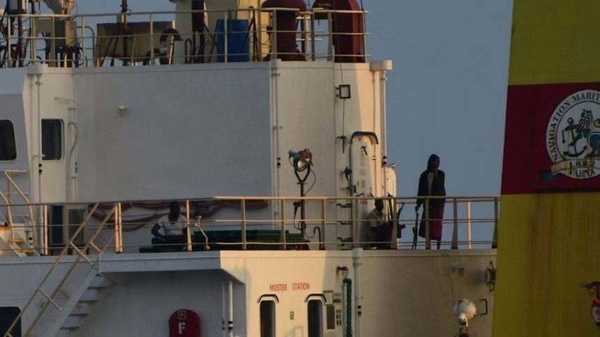 Indian Navy thwarts Somali pirates by intercepting a 'pirate vessel'