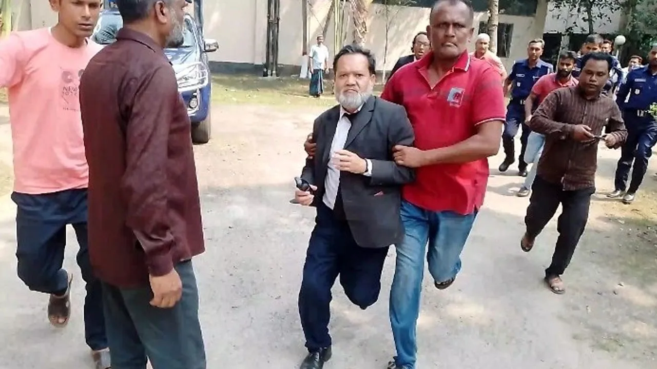 আদালতে হাজিরা দিতে এসে আ. লীগের ৫ নেতা গ্রেপ্তার