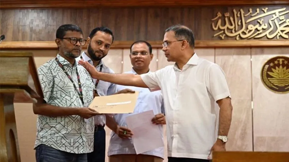 জুলাই শহীদ ও গুমের শিকার পরিবারের আরও ৭৪ জন চাকরি পেলেন