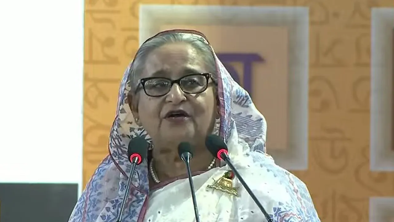 অমর একুশে বইমেলা উদ্বোধন করলেন প্রধানমন্ত্রী