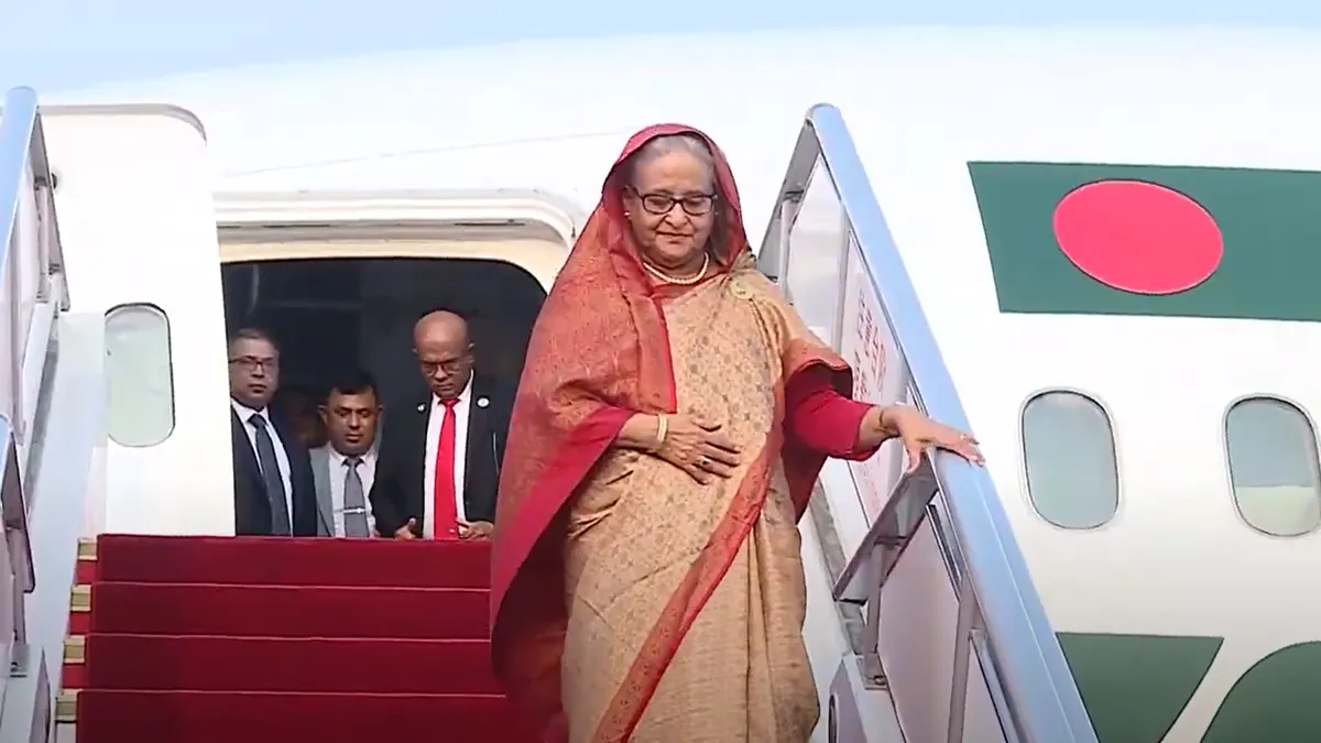 চীন পৌঁছেছেন প্রধানমন্ত্রী