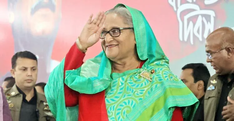 আ.লীগের নেতাকর্মীরা পালিয়ে গেলে যুদ্ধটা করল কে, প্রশ্ন প্রধানমন্ত্রীর