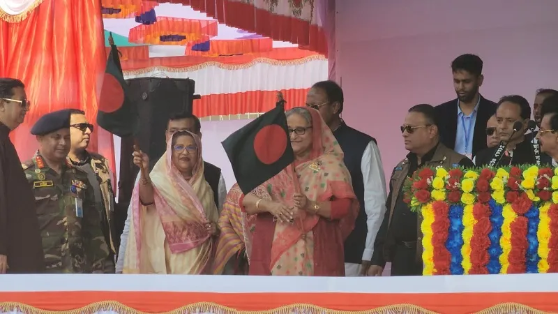 তারেককে লন্ডন থেকে ধরে এনে বিচারের মুখোমুখি করব : প্রধানমন্ত্রী