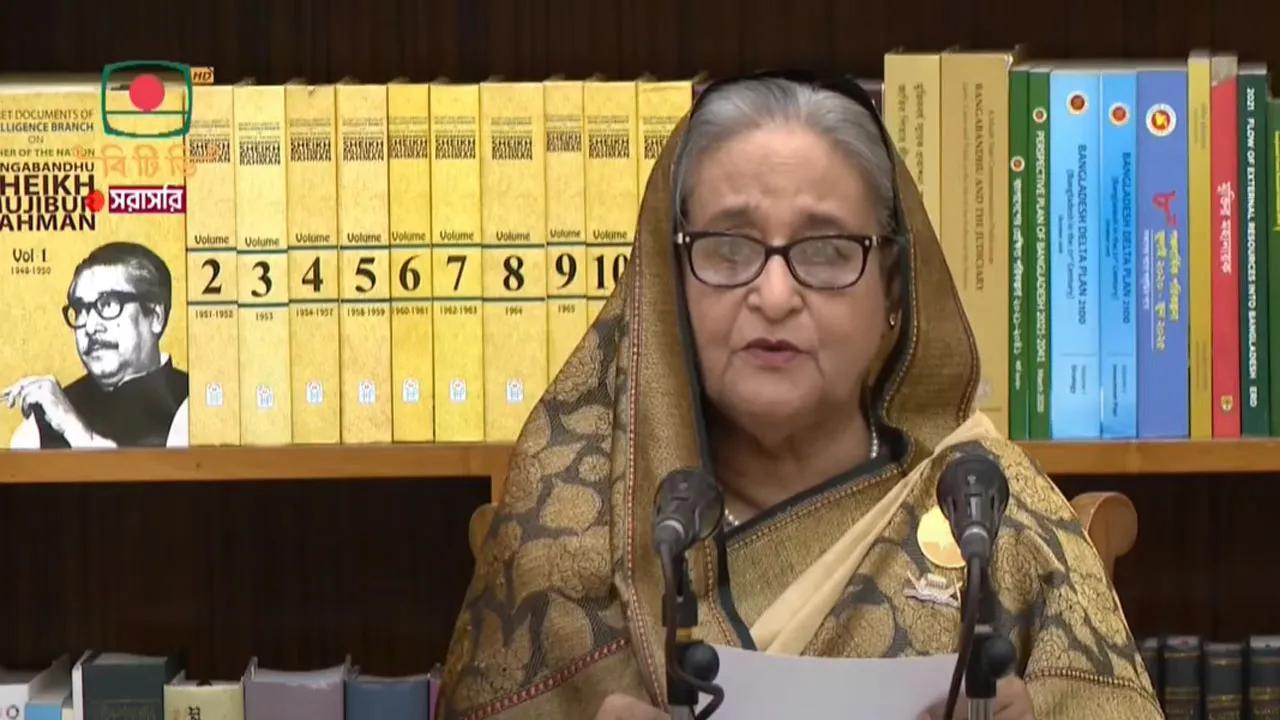 প্রধানমন্ত্রীর সংবাদ সম্মেলন শুরু