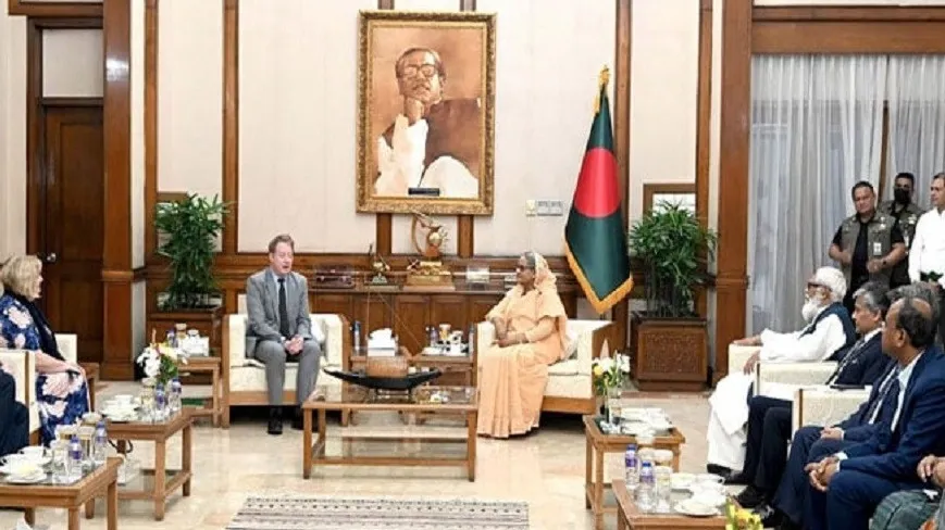 প্রধানমন্ত্রীর সঙ্গে যুক্তরাজ্যের প্রতিনিধি দলের সাক্ষাৎ