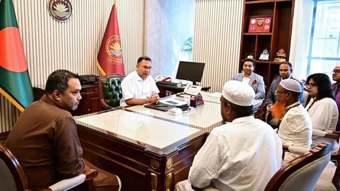 প্রধানমন্ত্রীর সঙ্গে ৩ অনুপ্রেরণাদায়ীর সাক্ষাৎ