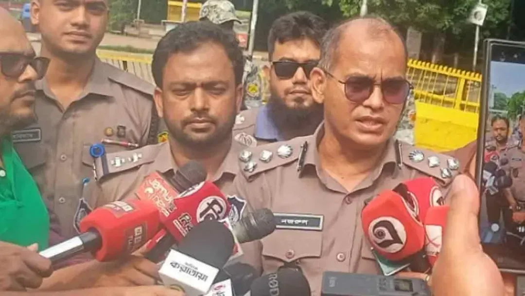 একটি দলের প্রতিষ্ঠাবার্ষিকী ঘিরে পুলিশ সর্বোচ্চ সতর্কতায় আছে