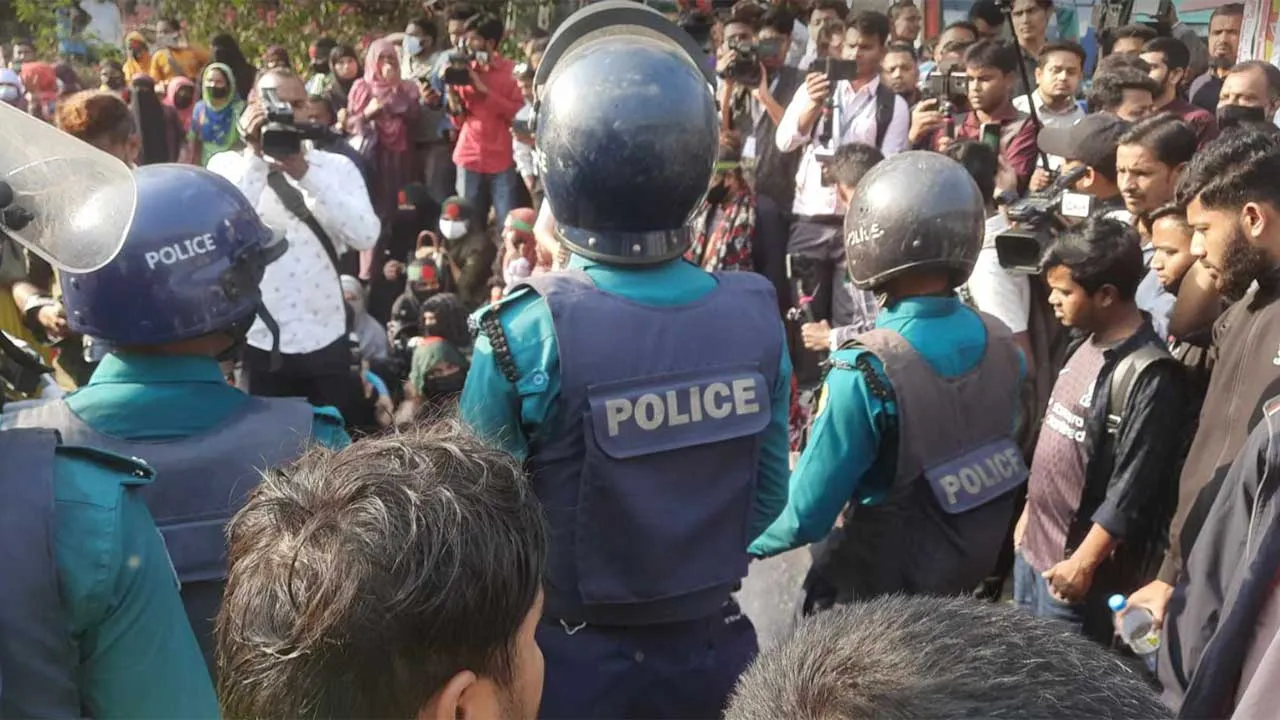 জাতিসংঘ শান্তিরক্ষা মিশনে যোগ দিতে ১৮০ পুলিশ সদস্যের কিনশাসা যাত্রা