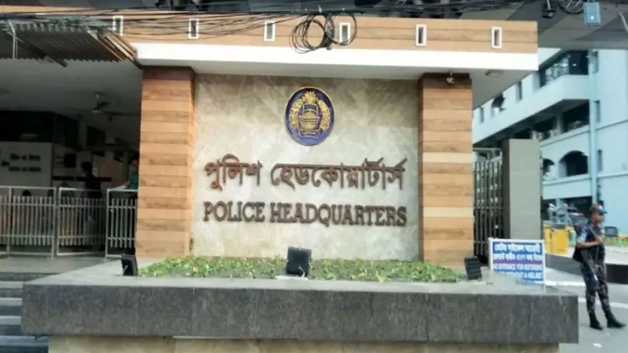 কর্মস্থলে অনুপস্থিত পুলিশ সদস্যদের বিরুদ্ধে মামলা, বেতন বন্ধ