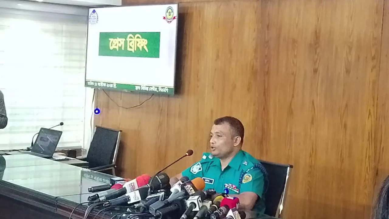 পূজা উদযাপন কমিটির নেতার অনুরোধেই মণ্ডপে যান শিল্পীরা : পুলিশ
