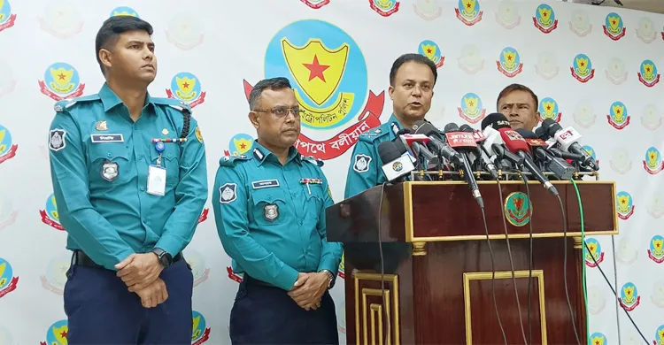 চুমুক রেস্টুরেন্টের দুই মালিক ও কাচ্চি ভাইয়ের ম্যানেজার আটক