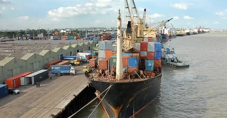 ফেব্রুয়ারিতে রপ্তানি কমেছে ১২ শতাংশ