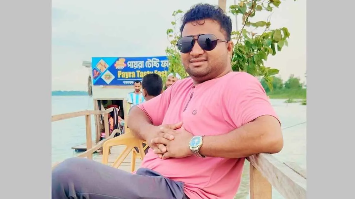 ঘরে ঝুলছিল প্রবাসফেরত যুবকের মরদেহ