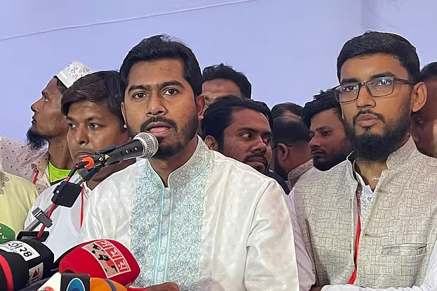 ছাত্রনেতাদের পাল্টাপাল্টি বক্তব্য জাতিকে বিভ্রান্তির মধ্যে ফেলে দিয়েছে: নুরুল হক