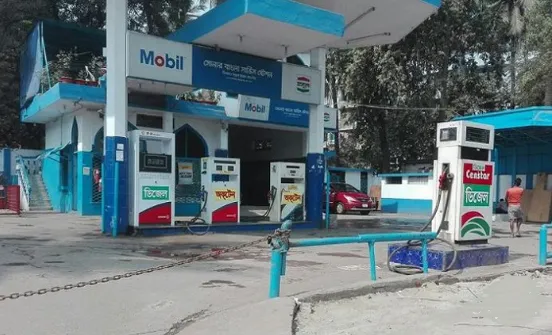 ক্রয়সীমা প্রত্যাহারের পর তেল নেই ফিলিং স্টেশনে