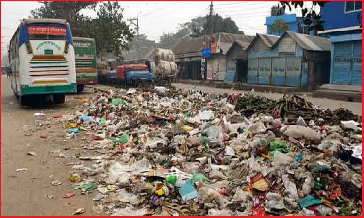 রাজধানীতে ময়লার স্তূপে নারীর পোড়া লাশ