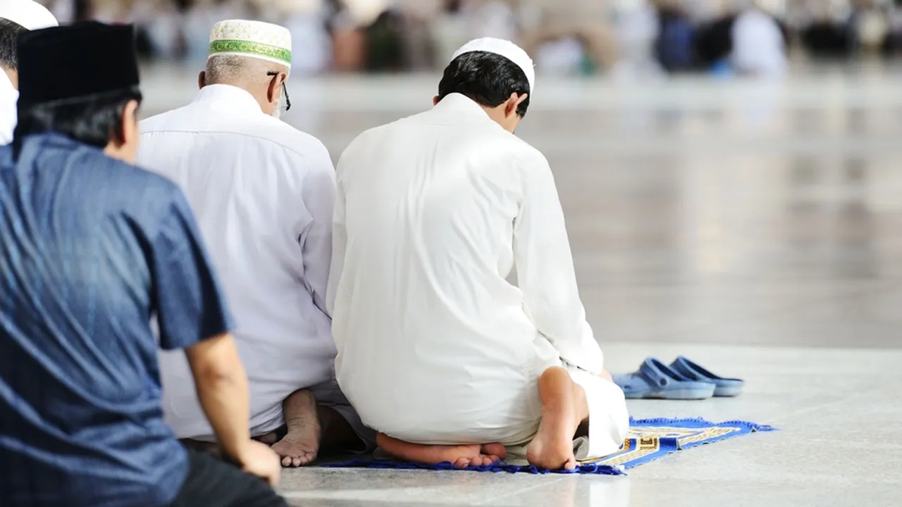 সুন্নত নামাজ জামাতে পড়া যাবে?