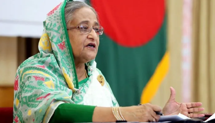 রাস্তায় গাড়ি ভাঙা ছাত্রদের কাজ নয় প্রতিষ্ঠানে ফিরে যান: প্রধানমন্ত্রী