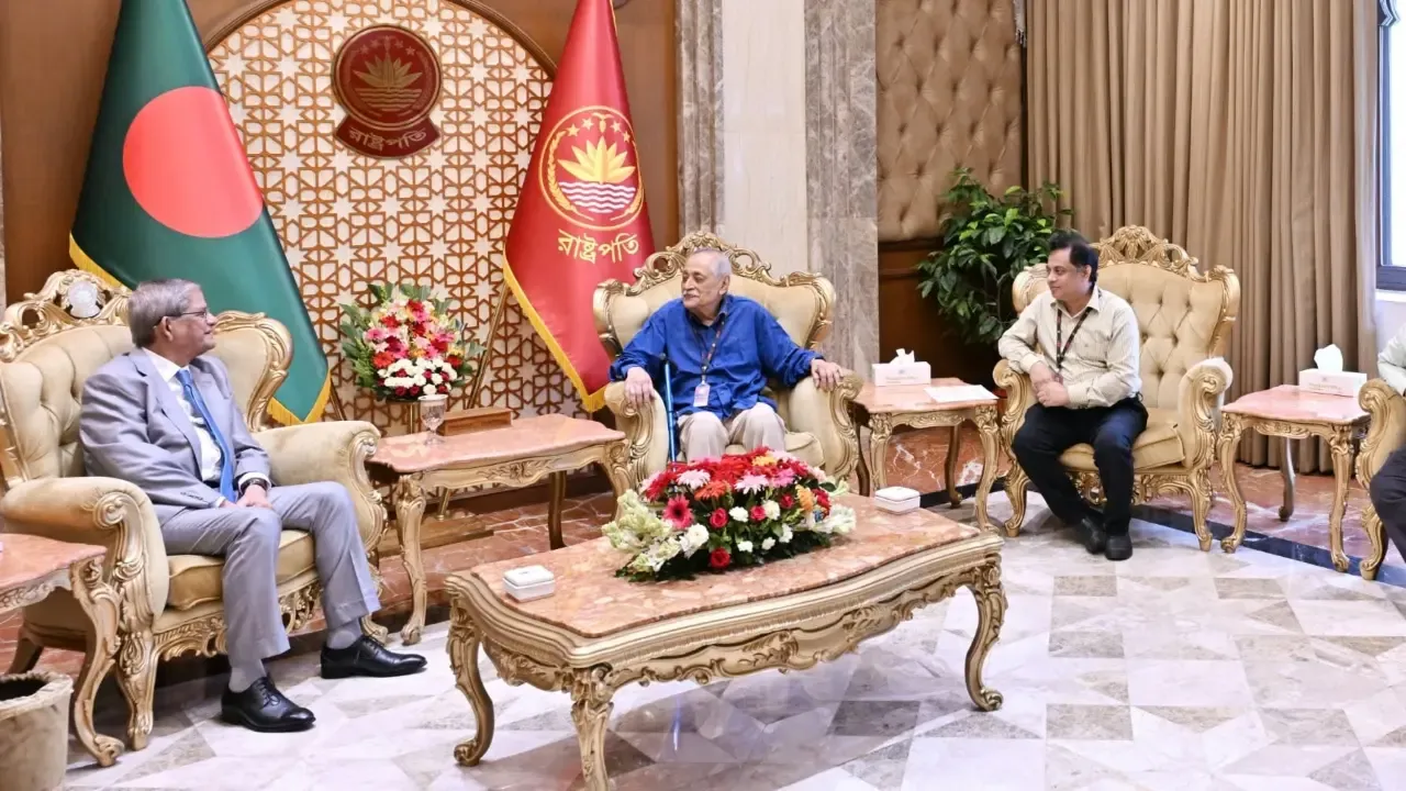 দরিদ্র-সুবিধাবঞ্চিত মানুষের চিকিৎসা কার্যক্রম বাড়ানোর আহ্বান রাষ্ট্রপতির